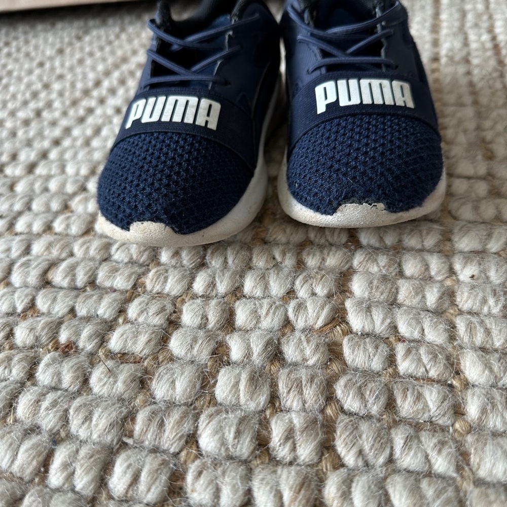 Puma shoes size 10c for toddler size 4T - Picture 6 of 8